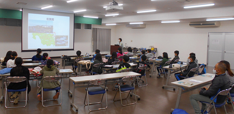 Plant tour for elementary school students