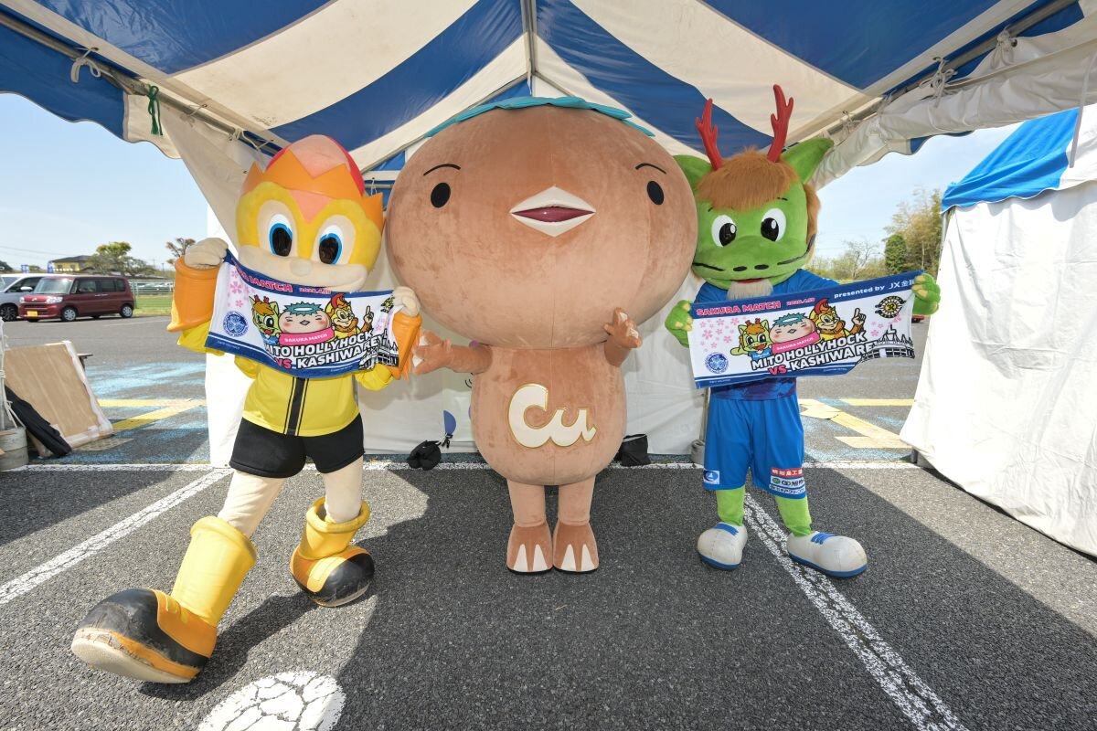 両クラブのマスコットキャラクター、当社マスコットキャラクター「カッパーくん」によるフォトセッションブース