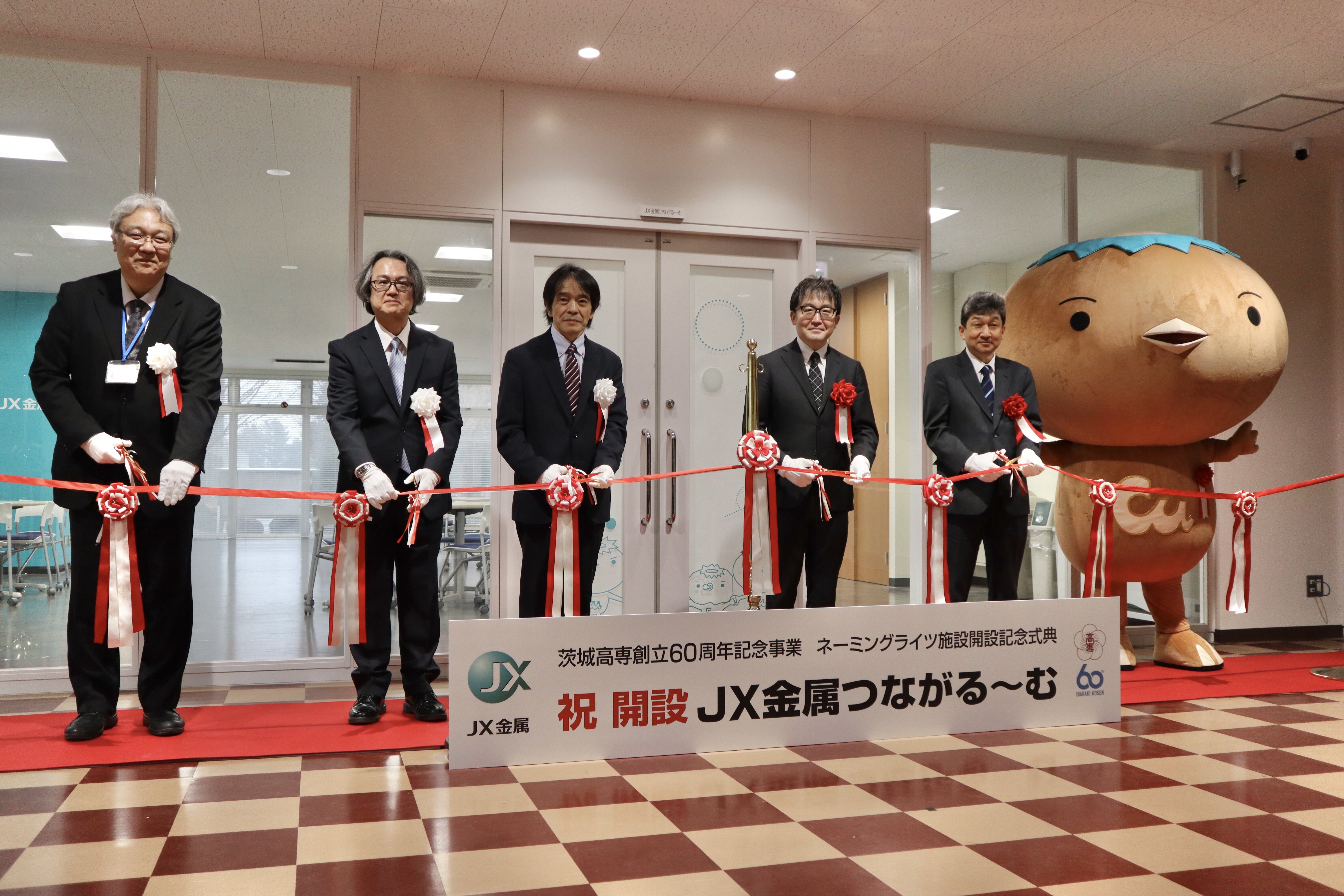 セレモニーの様子 テープカット.JPG